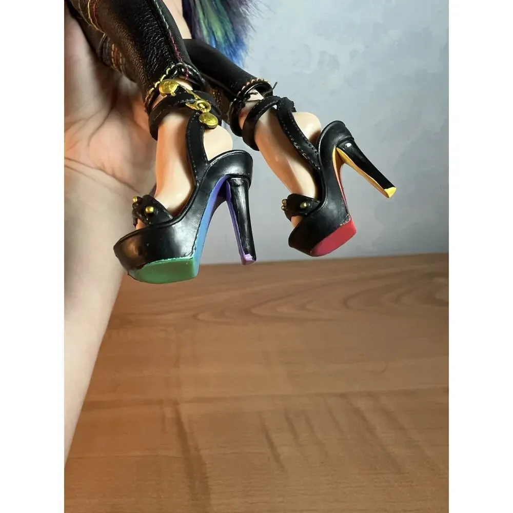 Rainbow High Rockstar Lyric Lucas Fashion Doll Original Outfit